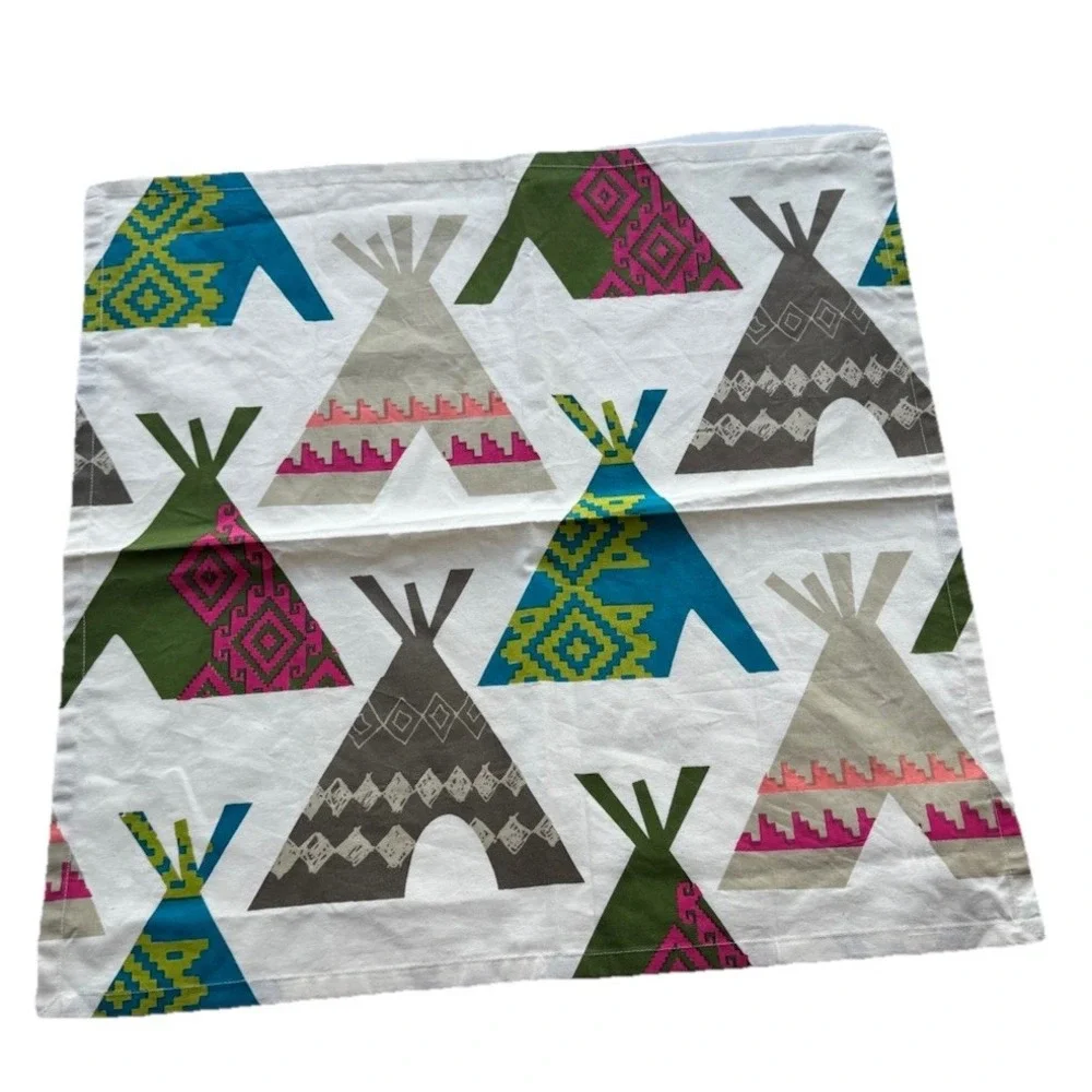 Set Of 2 Matching Crate And Barrel Placemats & Napkins 21x21 Teepee Holiday
